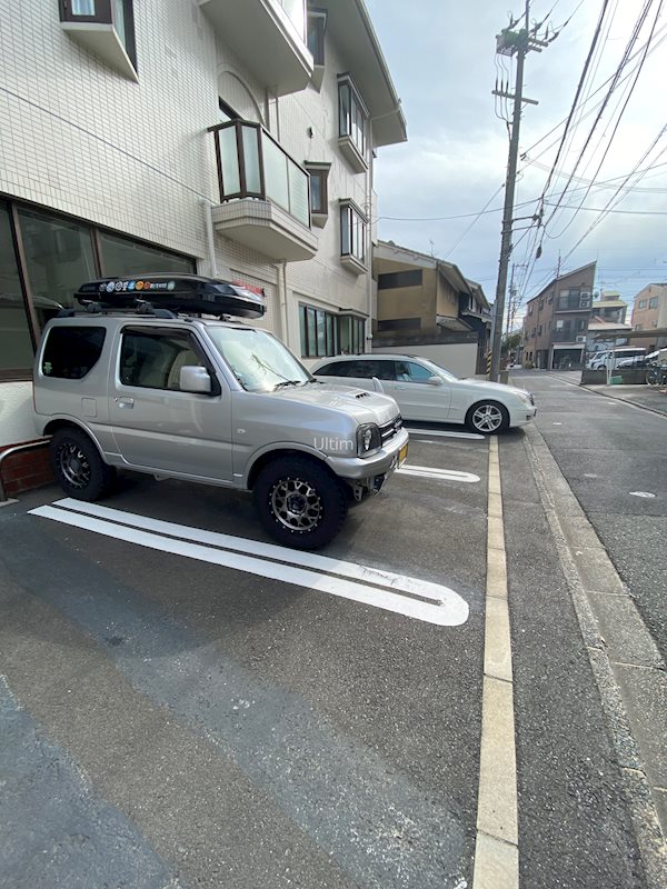 メゾンみやのまえ 駐車場