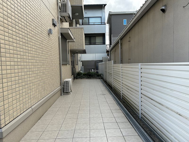 セジュール西大路三条 エントランス