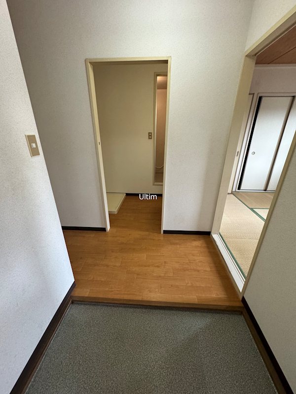 タウニーオオハタＢ棟 玄関