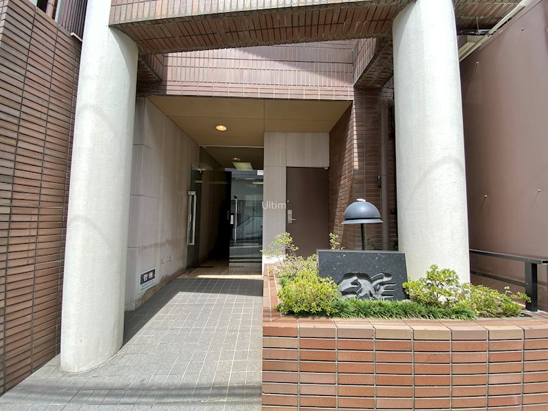 エグゼ東山 エントランス