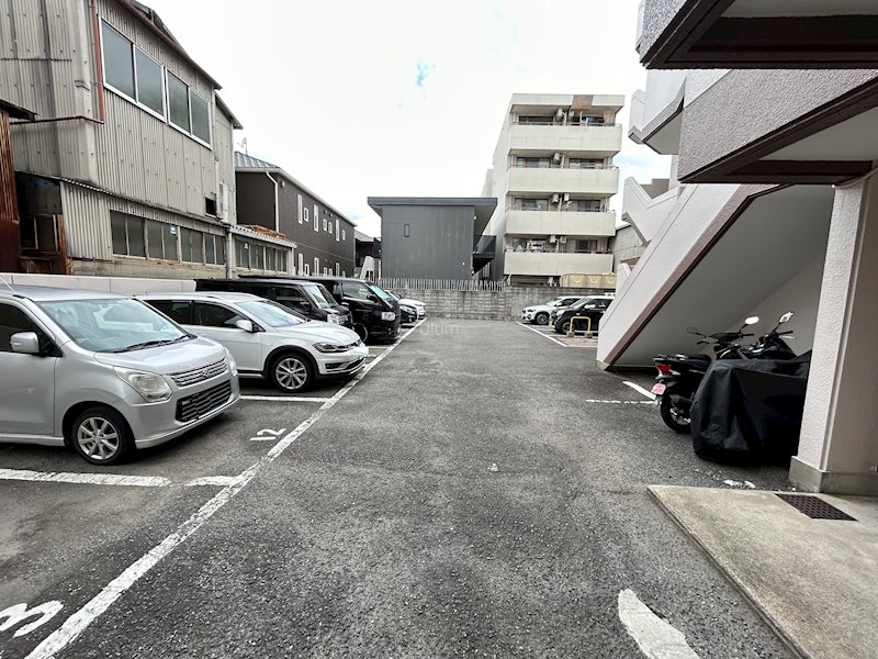 ハミング西浦 駐車場