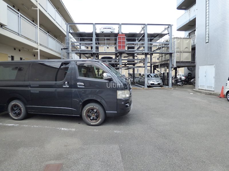 ABC BLDG. 駐車場