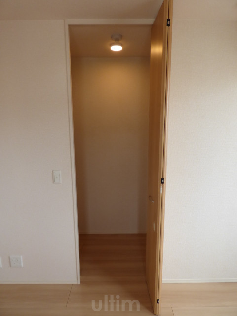セジュール石田森南 収納