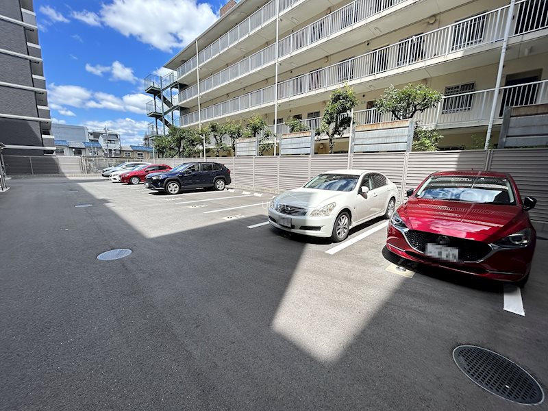 プレサンスTHE KYOTO 粋都 駐車場