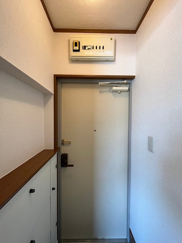 上落合ビル 玄関