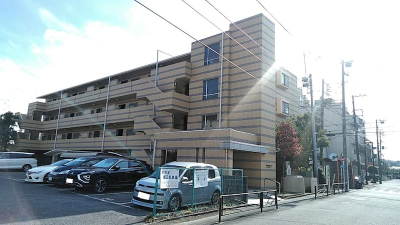 エマーレ新川崎 外観