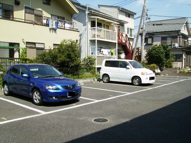 アネックス栗山 駐車場