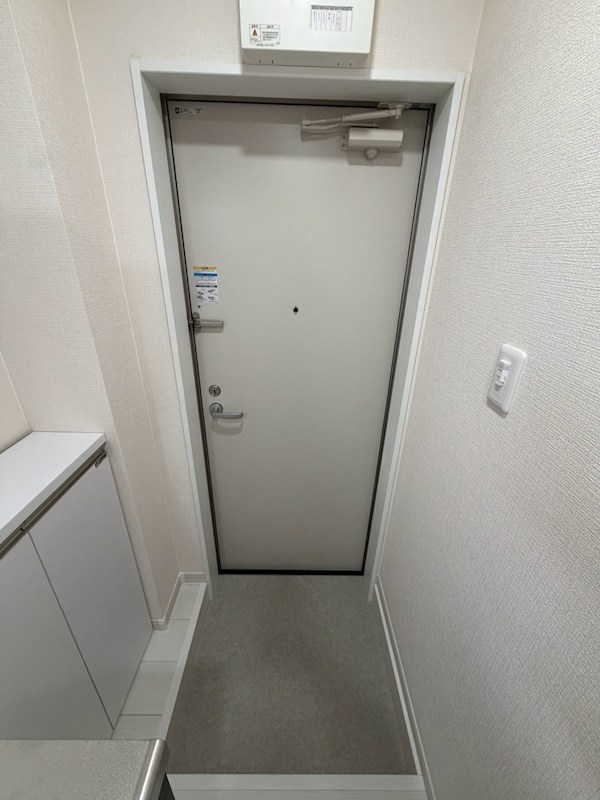 グランシャレー千住旭町 玄関