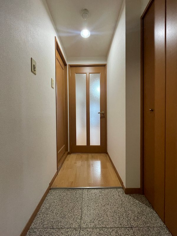 フォルクランド那古野 玄関