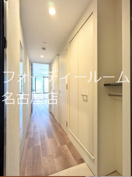 リーデンス今池 玄関