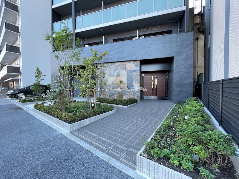プレサンス名古屋菊井セルカ エントランス
