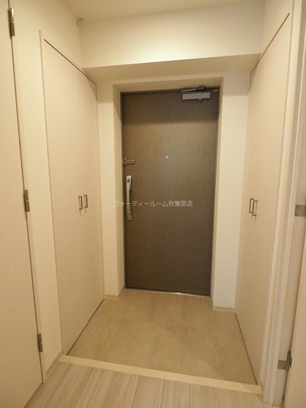 ドゥーエ入谷Ⅱ 玄関
