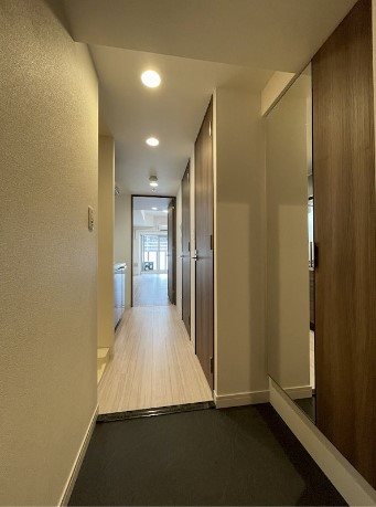 プレサンス丸の内リラティ 玄関