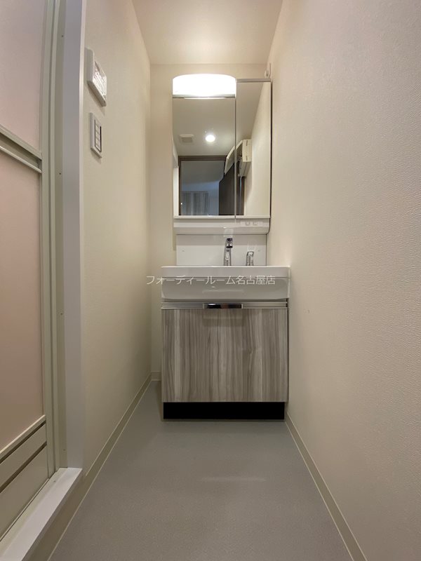 プレサンス広小路通今池 洗面所
