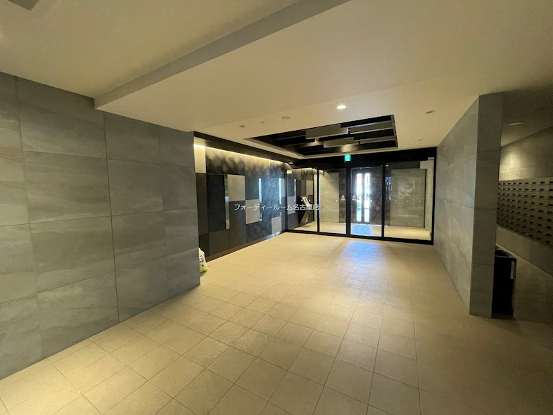 プレサンス今池駅前フェルディノ ロビー
