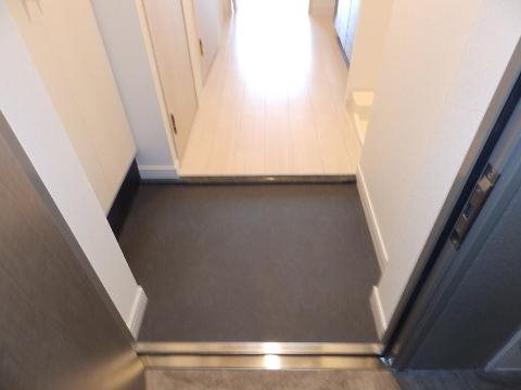 ファステートNAGOYA今池バレンシア 玄関