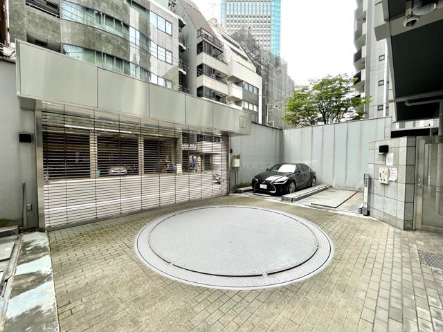 レジディア水道橋 駐車場
