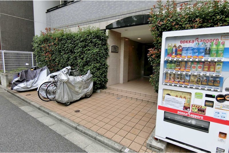 プレール新橋 駐車場