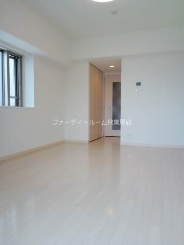 バージュアル新御徒町 リビング