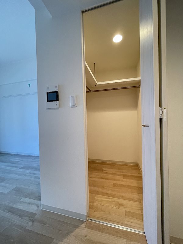 プレサンス ジェネ 鶴舞 収納