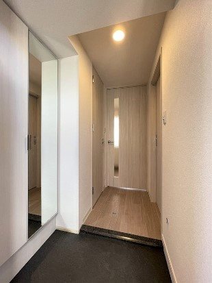 プレサンスNAGOYA覚王山 玄関