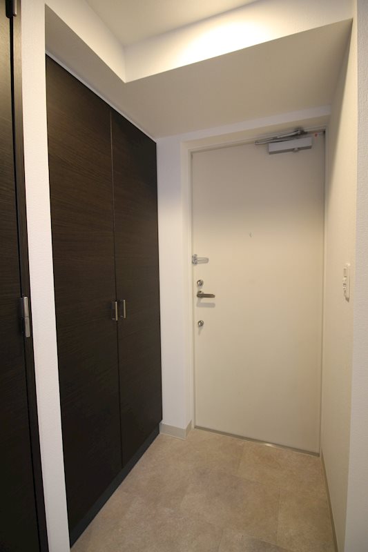 エステムコート名古屋新栄アクシス 玄関