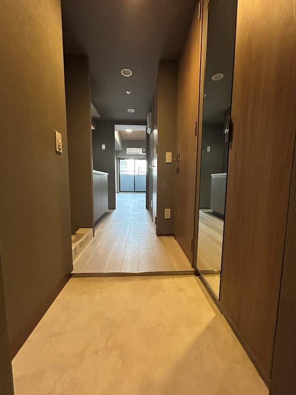 エステムコート名古屋新栄Ⅵ アートテラス 玄関