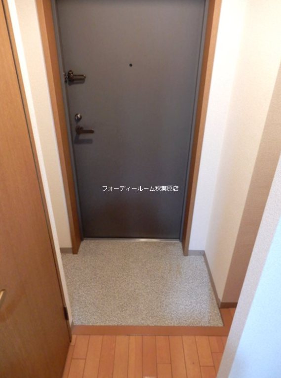 アウラ九段 玄関