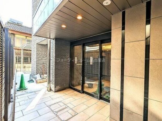 エスリード泉 外堀通 エントランス