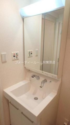 ＬＡ．スイート上野  洗面所