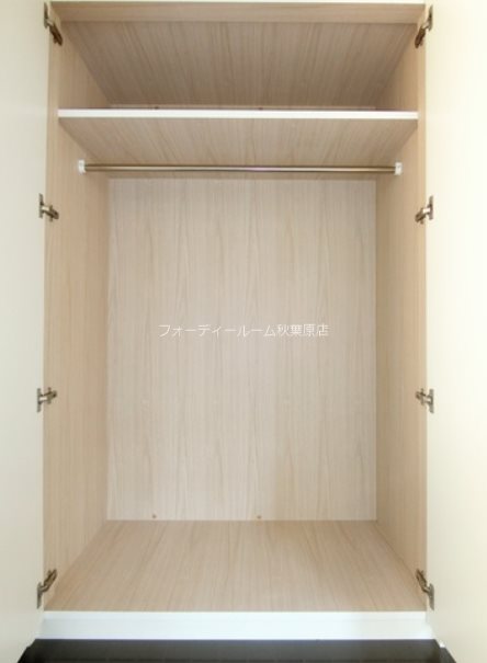 メインステージ神田駅前 収納