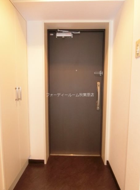 メインステージ神田駅前 玄関
