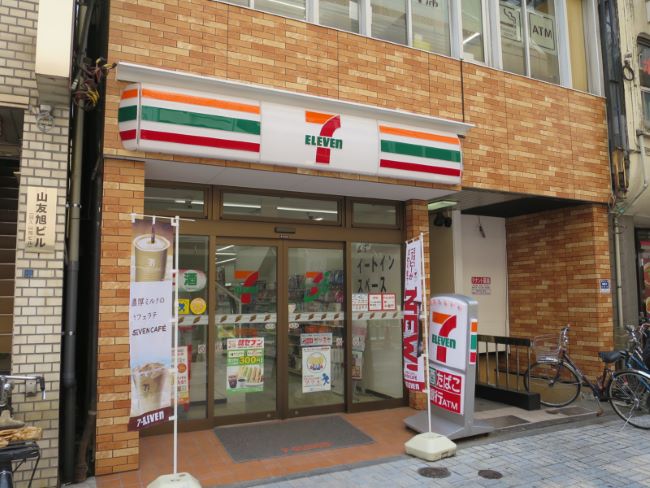 メインステージ神田駅前 コンビニ