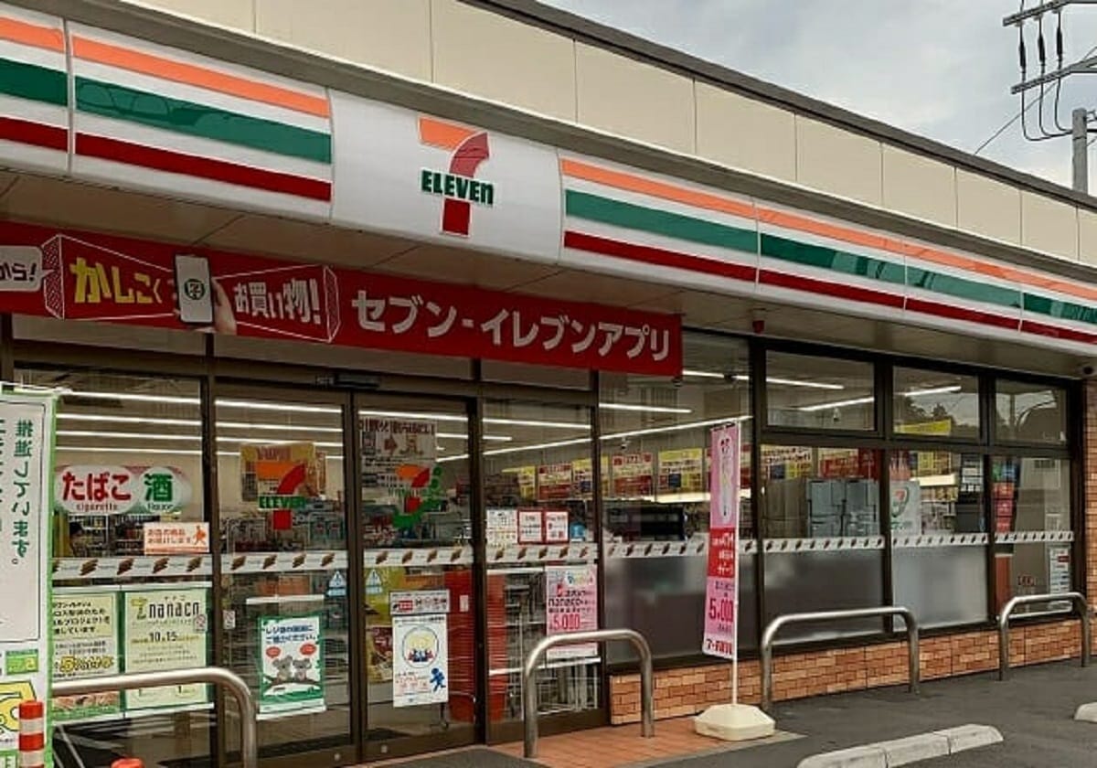 エスプレイス名古屋神宮前 コンビニ