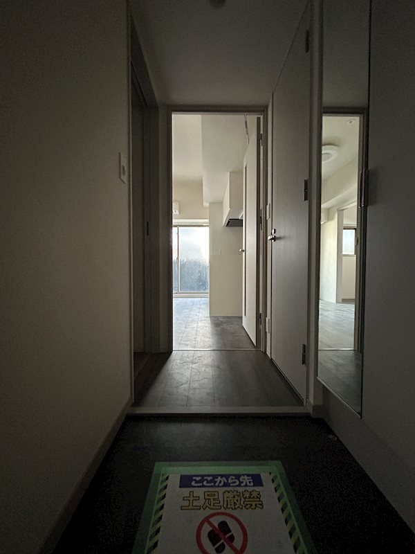 プレサンス名古屋ルーカス 玄関