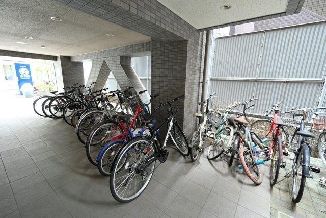 ルーブル新橋 駐車場