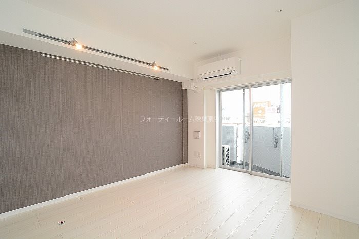 グランドコンシェルジュ新御徒町アジールコート リビング