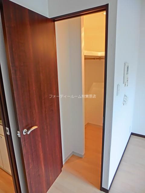 オーキッドレジデンス千代田岩本町   収納