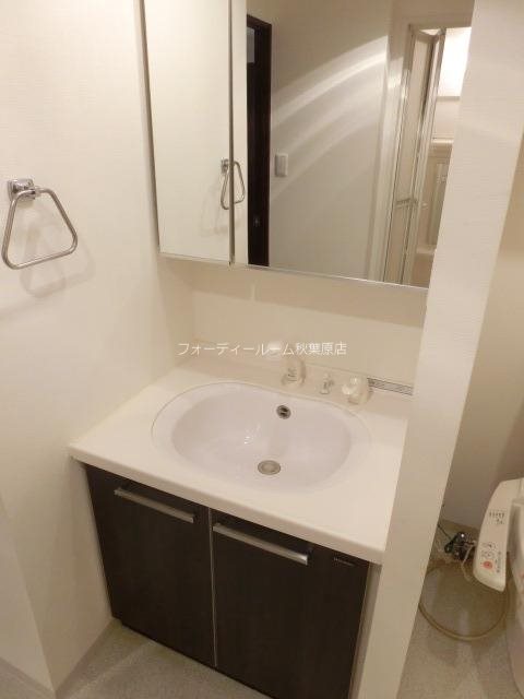オーキッドレジデンス千代田岩本町   洗面所