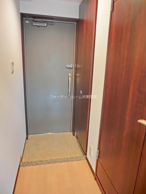 オーキッドレジデンス千代田岩本町   玄関