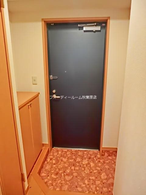 橘ビル 玄関