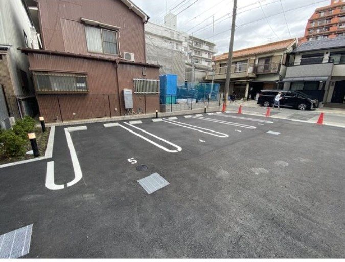 ディアレイシャス尾頭橋 駐車場