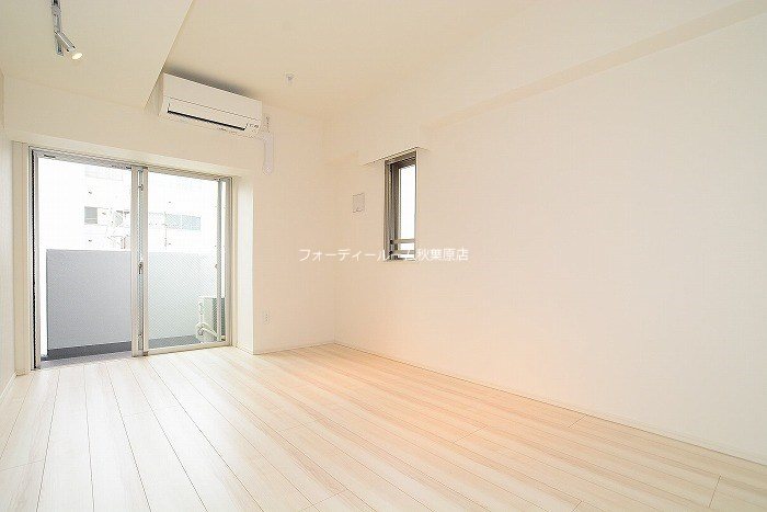 ステージファースト仲御徒町 リビング