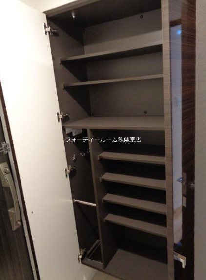 ジェノヴィア南千住Ⅱスカイガーデン  玄関