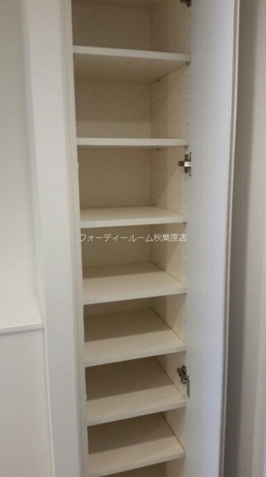 エストゥルース入谷 玄関