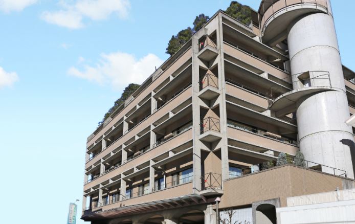 コートレアル三田綱町 総合病院