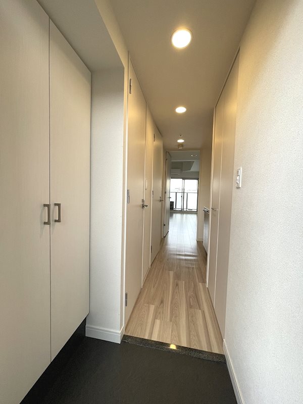 プレサンス新栄町ギャラント 玄関