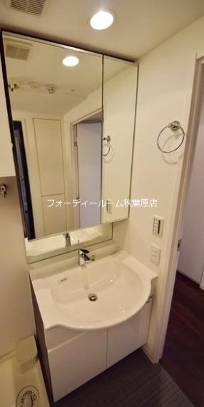 フェルクルール上野駅前 洗面所