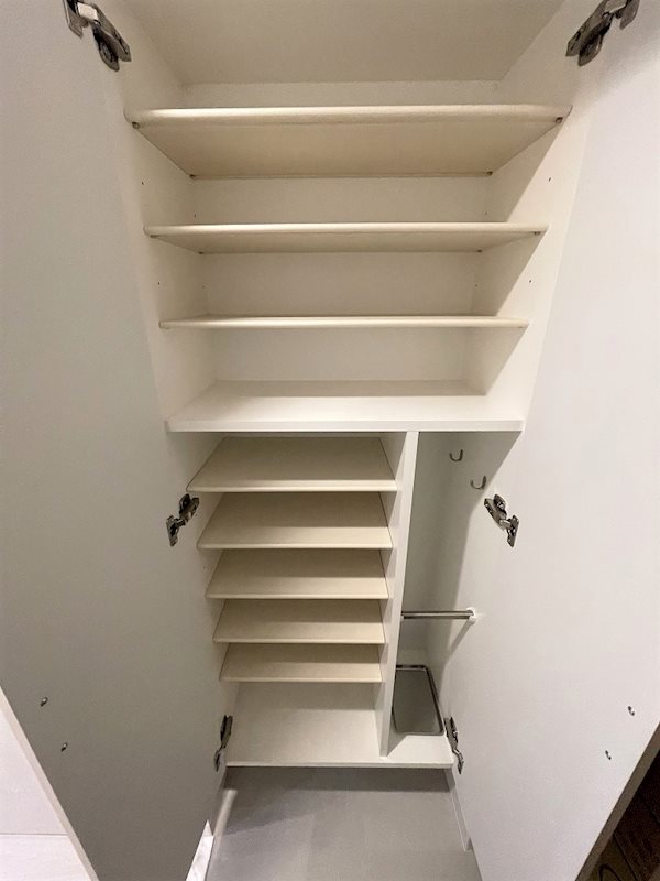 エスリード上前津ツヴァイテ 収納