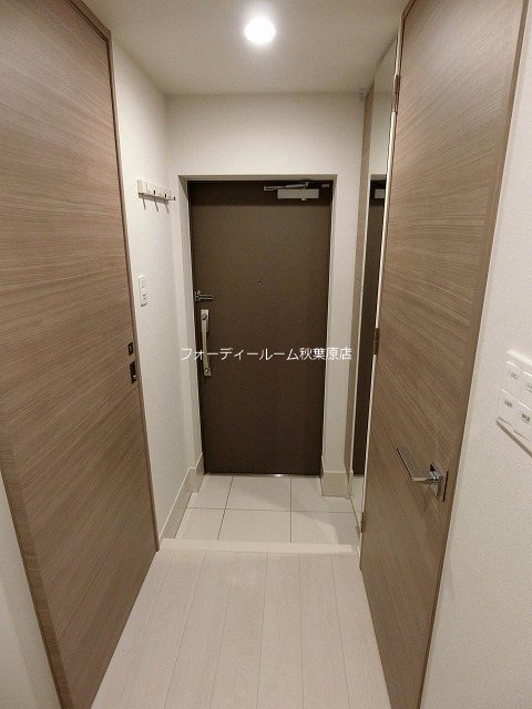 ヴァースクレイシア秋葉原EAST 玄関